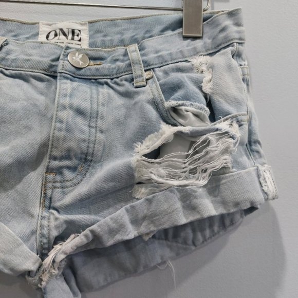 One Teaspoon Bandits Relaxed Fit Denim Shorts Raw Hem Size 27 - Picture 2 of 7
